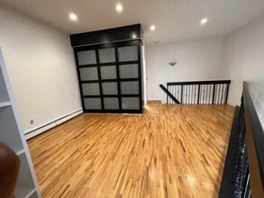 Building Photo - 237 5th St