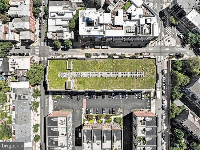 Building Photo - 600 S 24th St