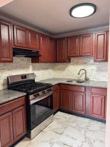 New Oven - 192 Burnett Ave