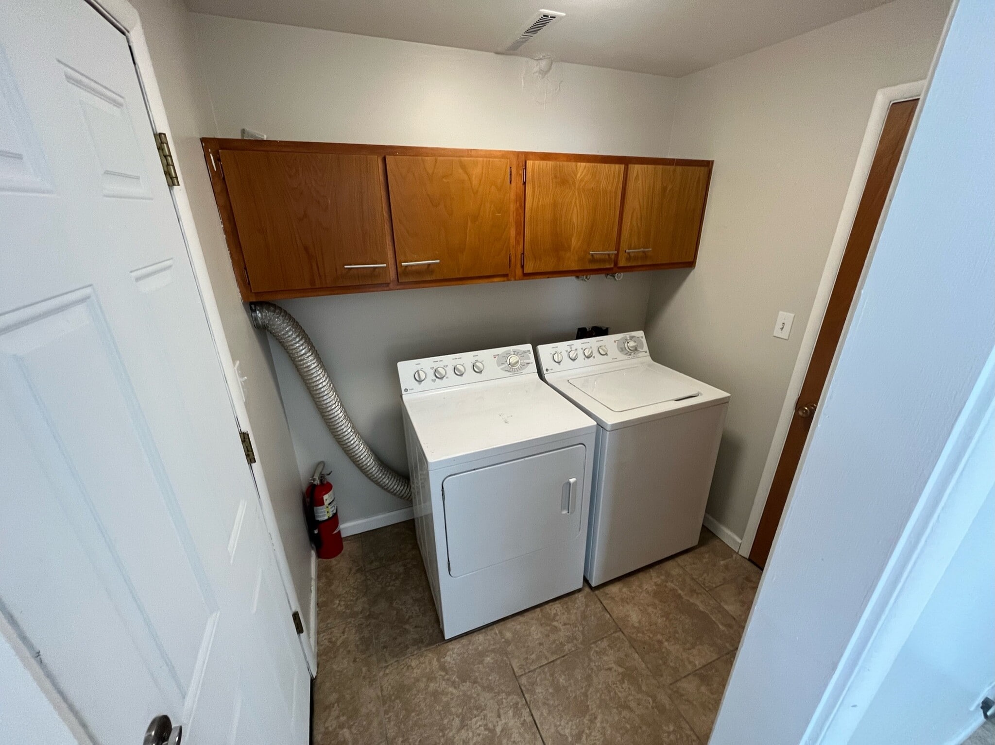 LAUNDRY ROOM - 376 Alice Ave