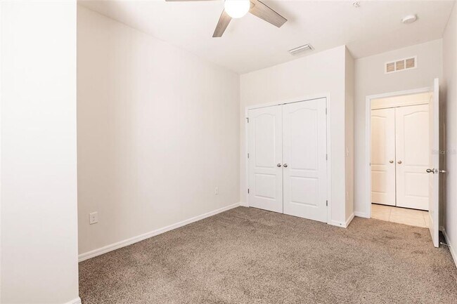 Building Photo - 3215 Oriole Dr