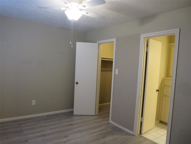 Building Photo - 15715 Gilbertyn Dr