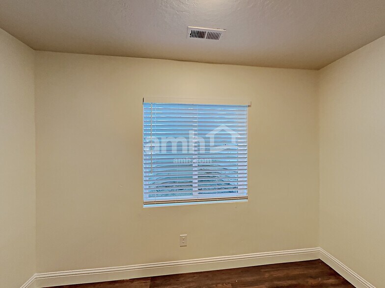 Building Photo - 1308 N 1980 E