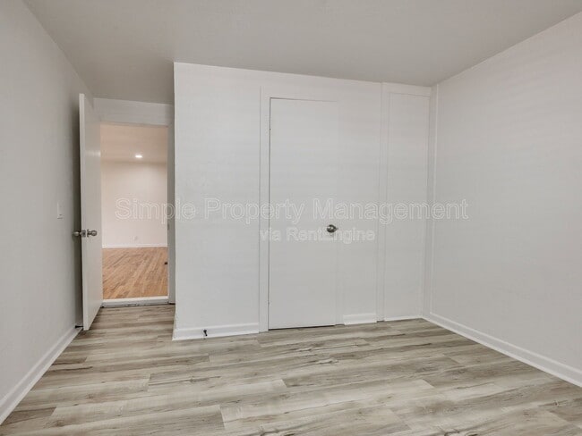 Building Photo - 4608 N Libby Ave