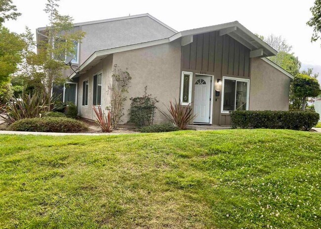 Building Photo - Beautifully Updated UTC Home with 2 Master Suites!