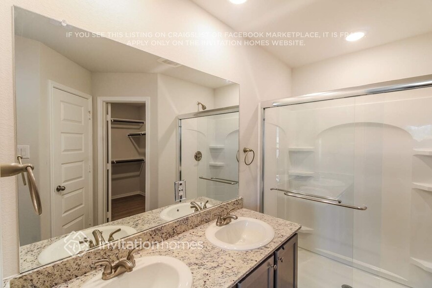 Building Photo - 10942 Heliosphere Wy