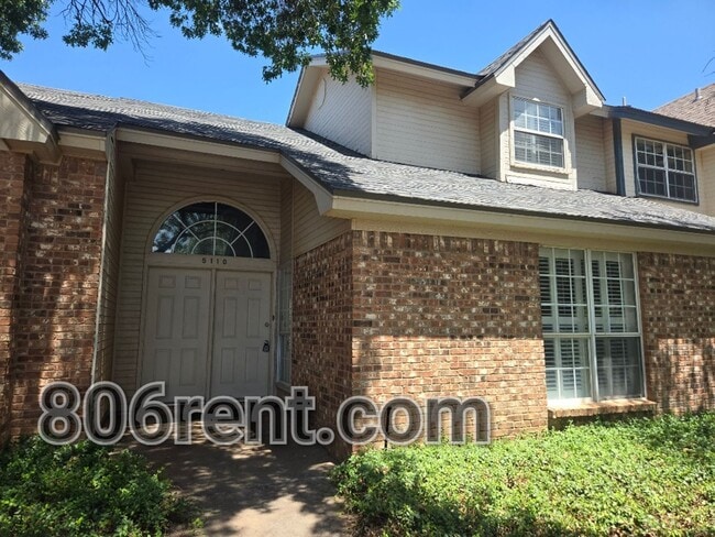 Primary Photo - Awesome 2-Story 2/2/2 Townhouse in Southwe...