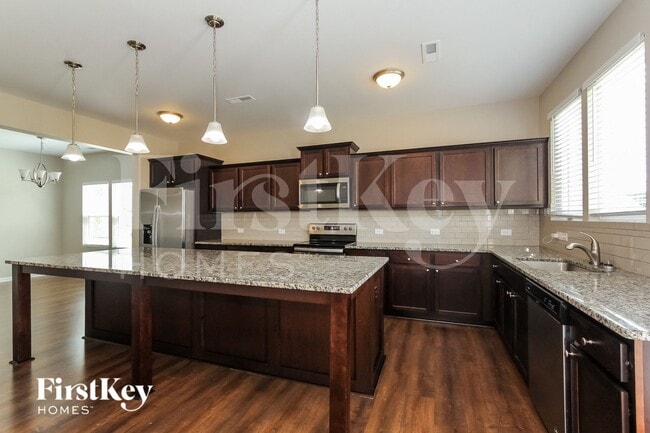 Building Photo - 505 Contentment Dr