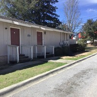 Building Photo - 2BR/1BA Apartment Near Mobile Hwy – Utilit...