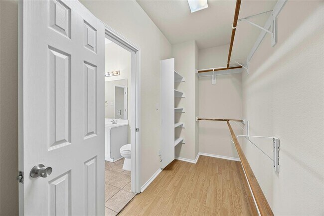 Building Photo - 2101 Rachel Ln