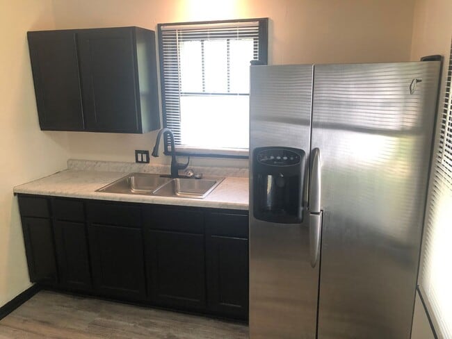 Building Photo - 3 Bedroom Canton Home