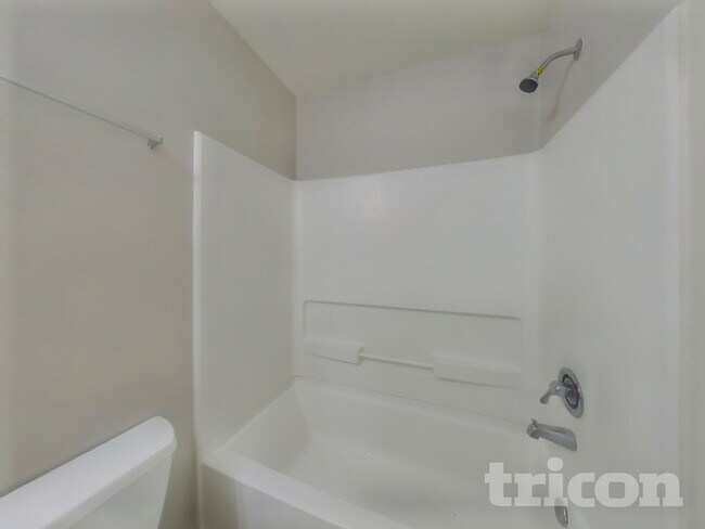 Building Photo - 6930 Waterlilly View Ln