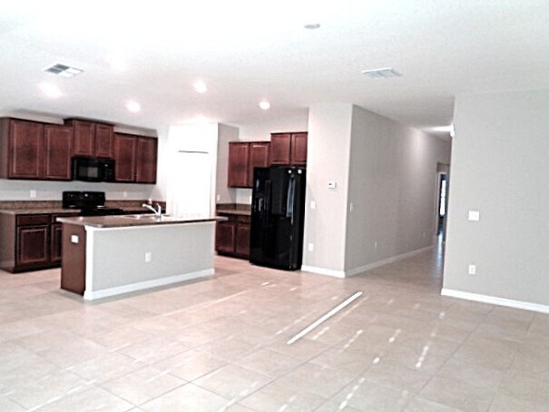 Building Photo - 10604 Fuzzy Cattail St