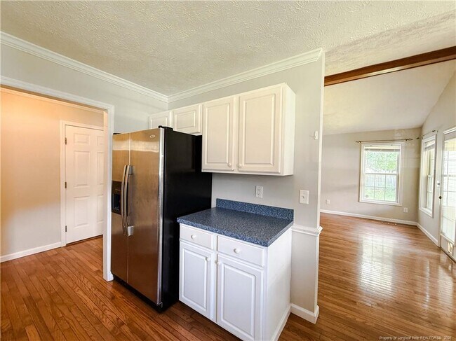 Building Photo - 7228 Beaver Run Dr