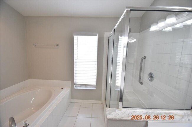 Building Photo - 944 Ridge Haven Dr