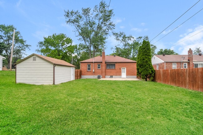 Building Photo - 9124 Guthrie Ave