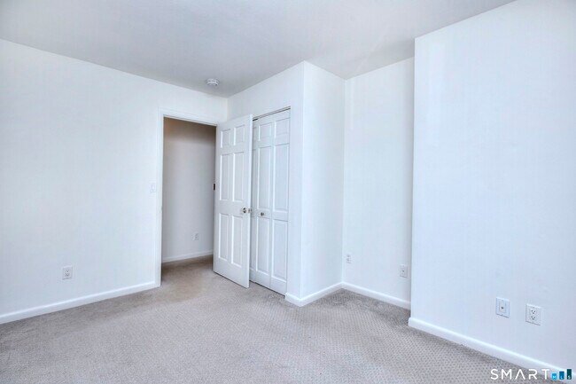 Building Photo - 109 Southport Woods Drive