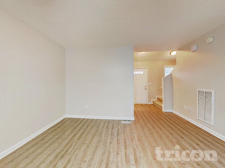 Building Photo - 262 Santee Cir