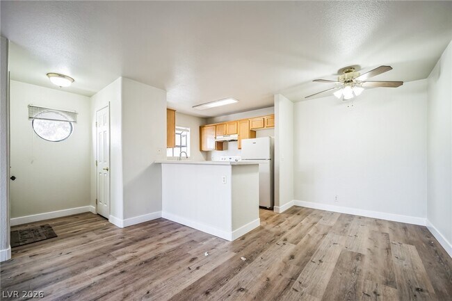 Building Photo - 2978 Juniper Hills Blvd