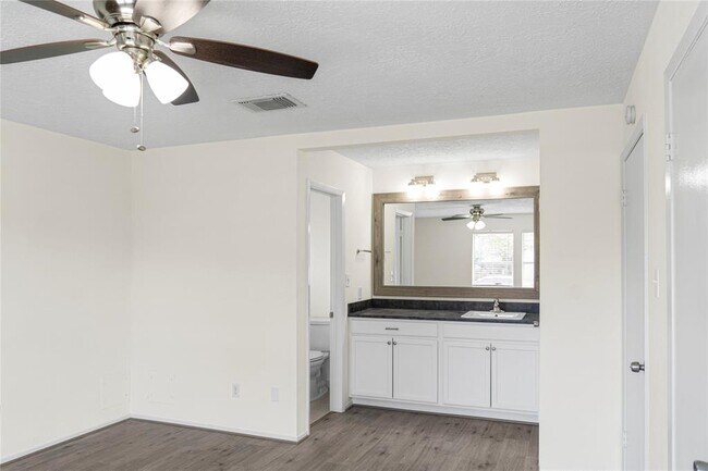 Building Photo - 2507 Harvest Cove