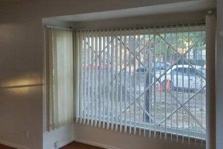 Building Photo - 14122 Delano St