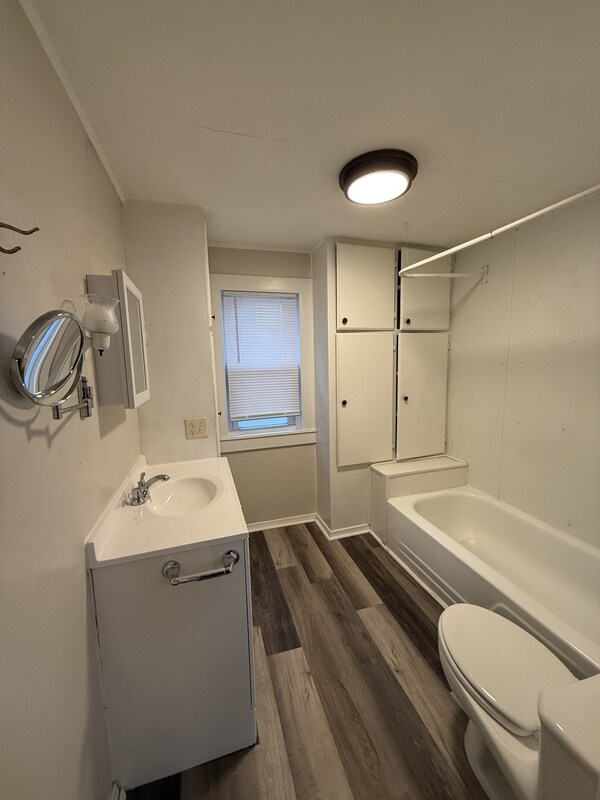 Building Photo - 1202 Alabama Ave