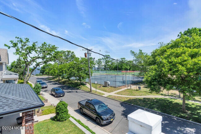 Building Photo - 30 Cedar St