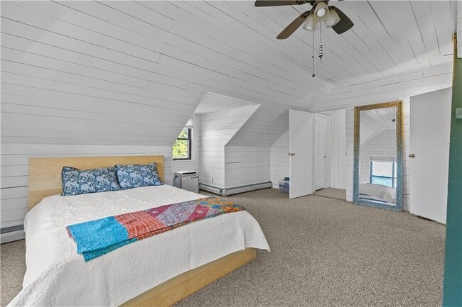 Building Photo - 167 Coggeshall Ave