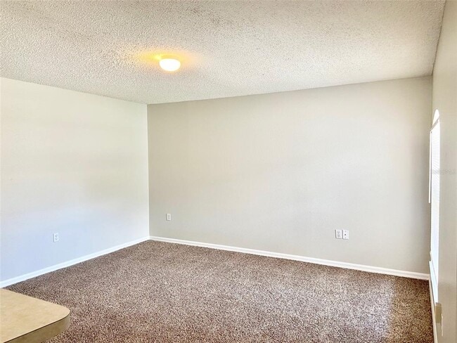 Building Photo - 715 Lucaya Dr