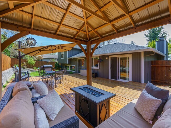 Building Photo - 11811 SE Koala Dr