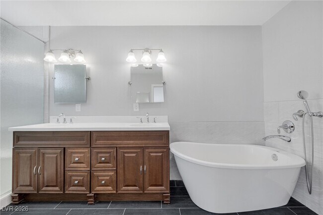 Building Photo - 265 Via Malorca St