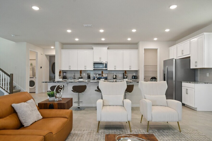 Building Photo - 8950 Coconut Breeze Dr