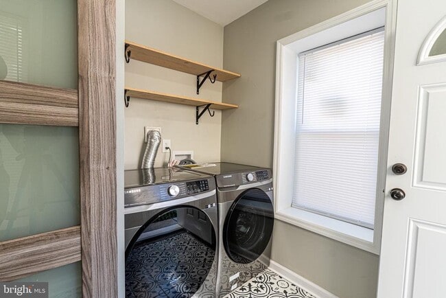 Building Photo - 1730 S 20th St