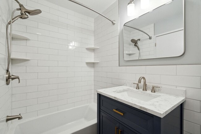 Building Photo - 3333 Comly Rd