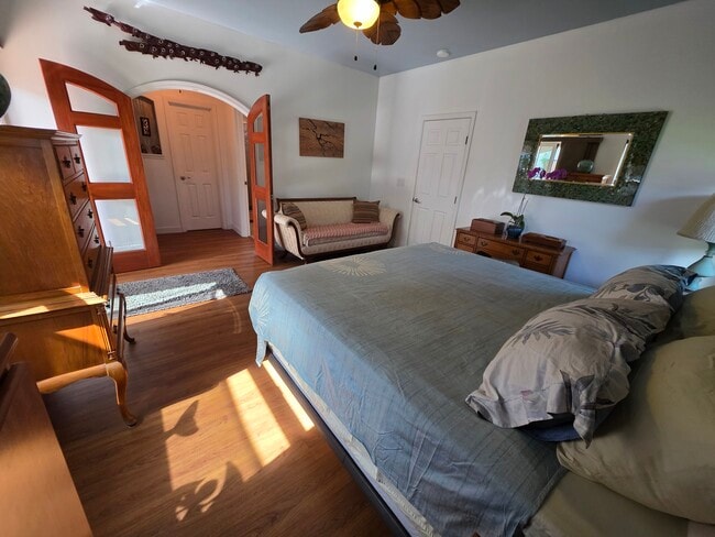 Building Photo - 1367 Kakae Pl