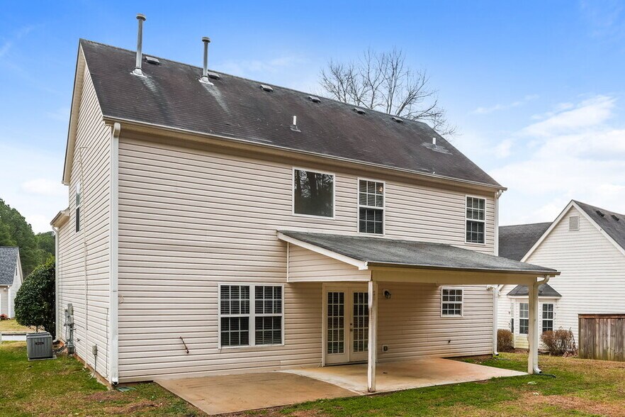 Building Photo - 385 Shadowbrooke Cir SW