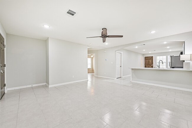 Building Photo - 10633 Flaxman St