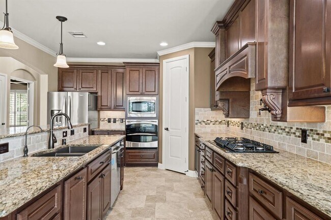 Building Photo - 28223 Red Shady Oaks Dr