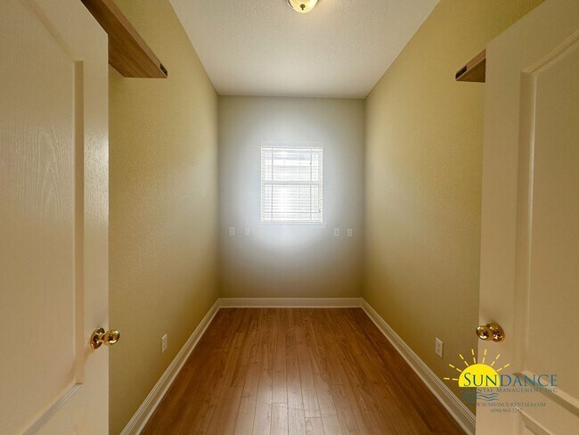 Building Photo - 3 Bedroom Home with Office in great Fort Walton community between Eglin and Hurlburt Field!