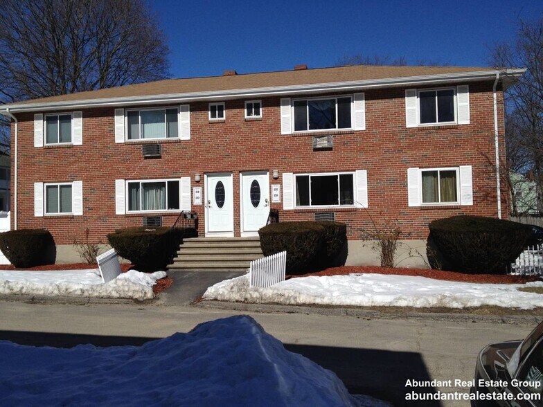 Building Photo - 17 Oxford Cir