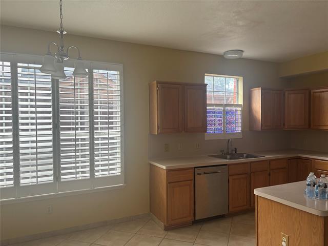 Building Photo - 1605 Willow Creek