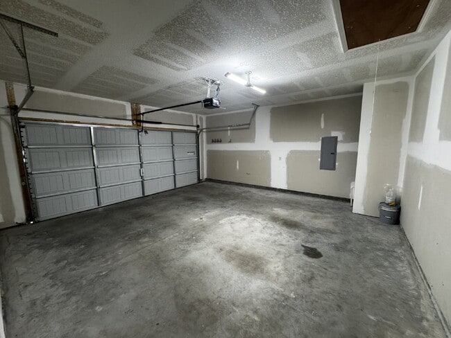 Building Photo - Home for Rent