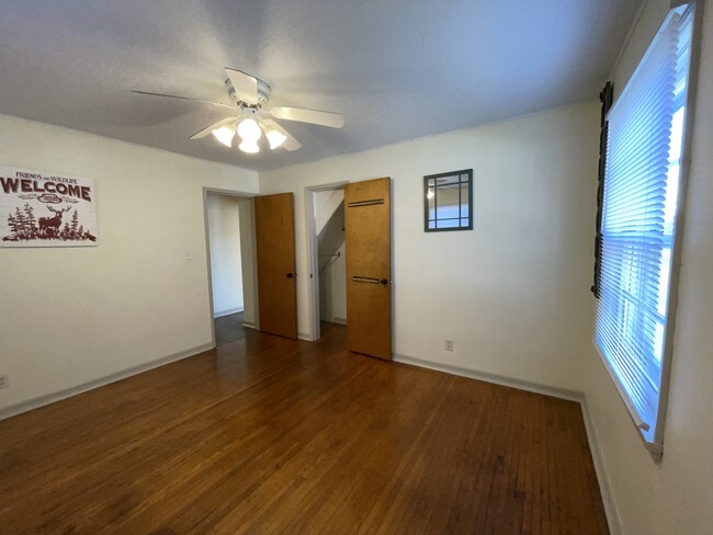 Downstairs back bedroom - 4401 Haffner Dr