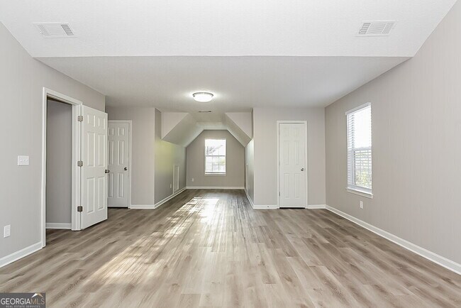 Building Photo - 936 Brisley Cir