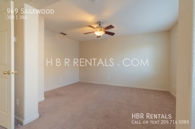 Building Photo - 949 Sagewood-