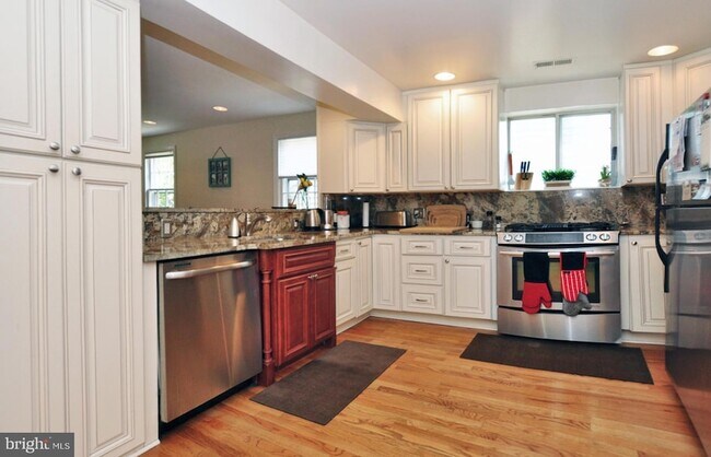 Building Photo - 4306 Kentbury Dr