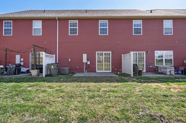 Building Photo - 8333 Rossi Rd