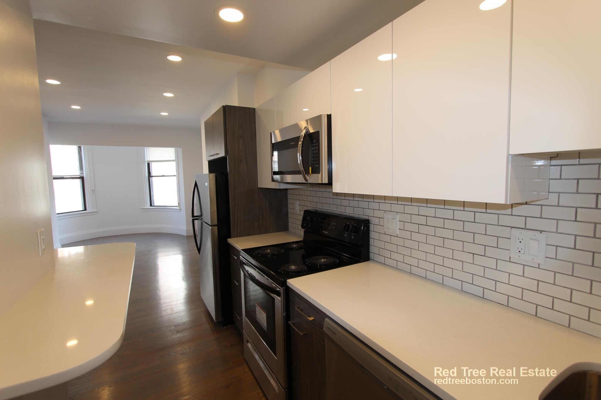 Building Photo - 503 Beacon St