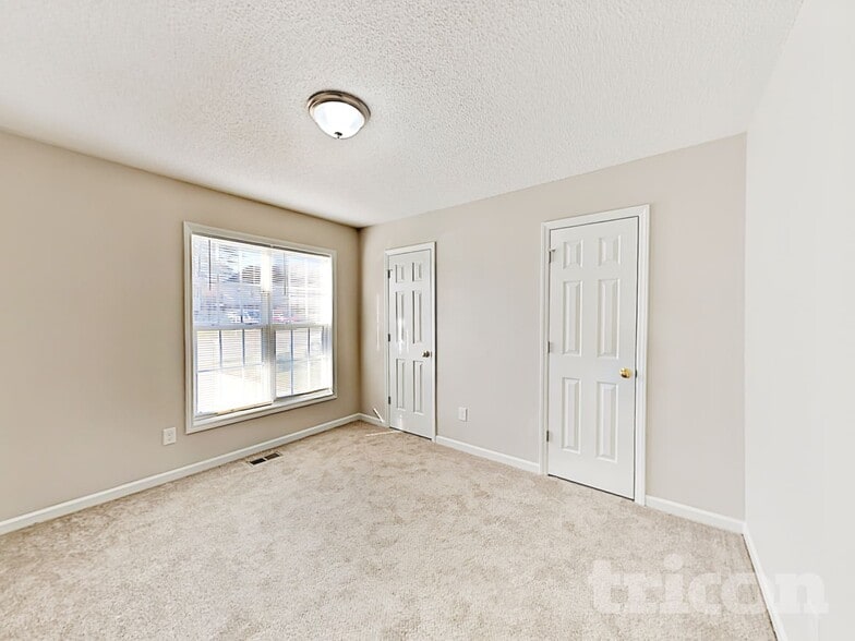 Building Photo - 1237 Woodbriar St