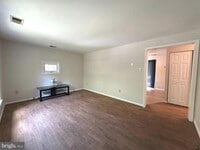 Building Photo - 11850 Clifton Dr